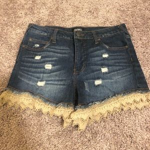 Jean shorts with fringe